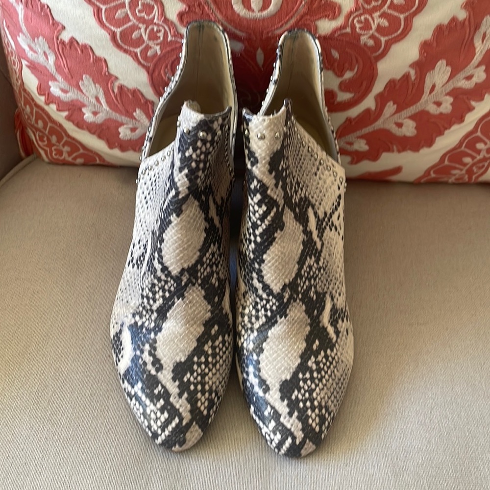 Steve Madden boots